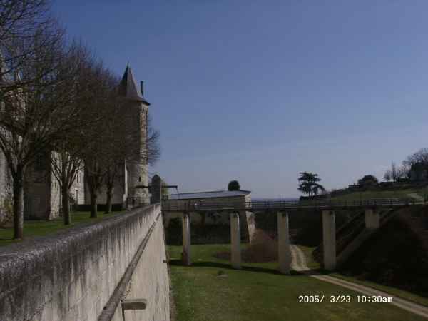 2005 03 23 1030 saumur 039 