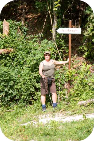 2009 09 09 alpinetour 2009 bertchesgaden denise sykes motorhome rubywedding walking 030 jpg