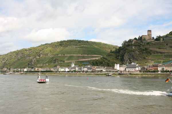 2011 09 12 rhine in flames trip cycling kaub motorhome 022 jpg