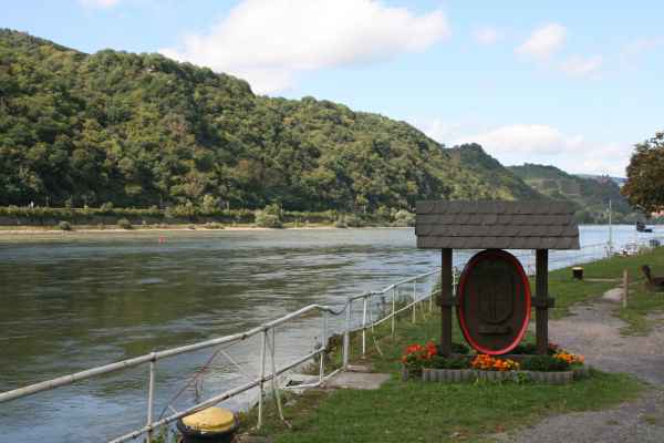 2011 09 12 rhine in flames trip cycling kaub motorhome 037 jpg