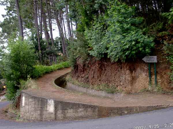 2002 09 25 madeira 2002 walking 045 jpg