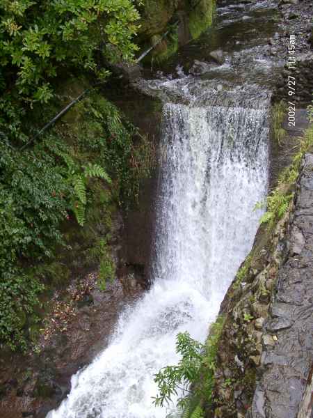 2002 09 27 madeira 2002 walking 070 jpg
