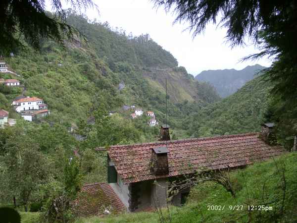 2002 09 27 madeira 2002 walking 075 jpg