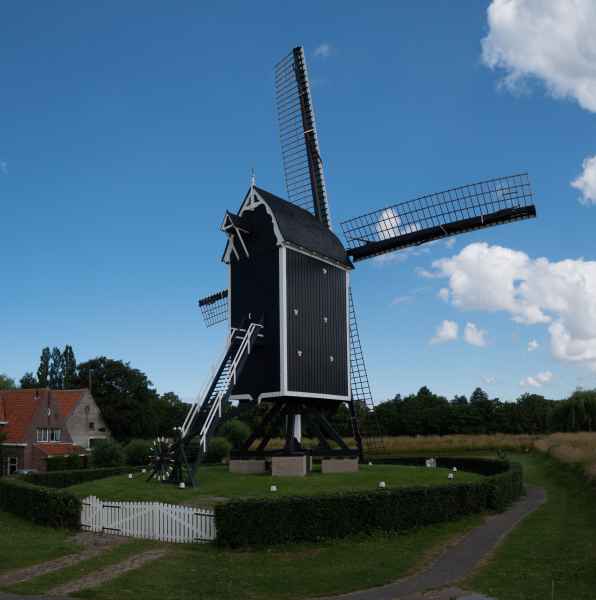 2019 07 03 brielle netherlands 2019 windmill turbine 010 
