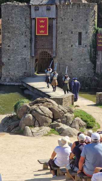 2023 09 09 les chevaliers de la table ronde puy du fou 010 