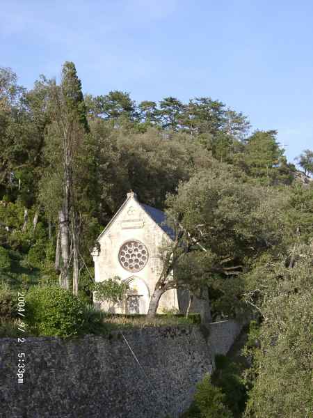 2004 09 02 dordogne france goldwing marqueyssac jardins tremolat 2004 walking 088 jpg