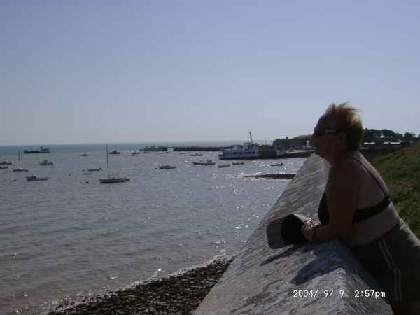 2004 09 09 denise sykes france goldwing ile d aix la rochelle tremolat 2004 151 jpg