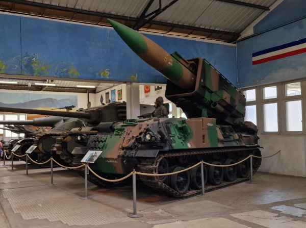  2025 08 10 1414 saumur tanks 232 