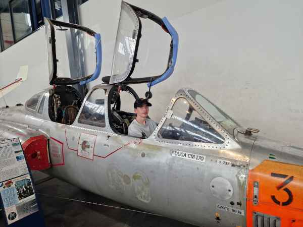  2025 08 13 1048 airoplane angers 208 