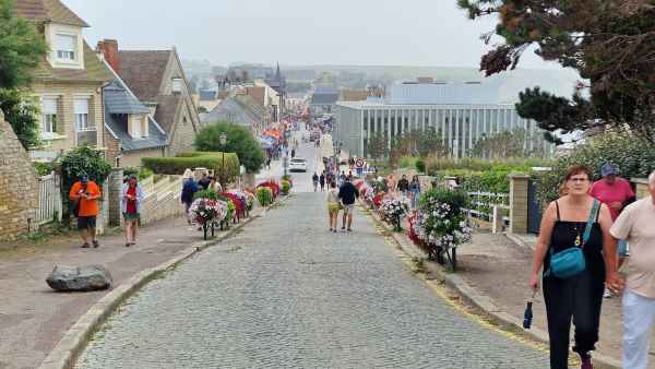  2025 08 13 1621 arromanches france2025 101 